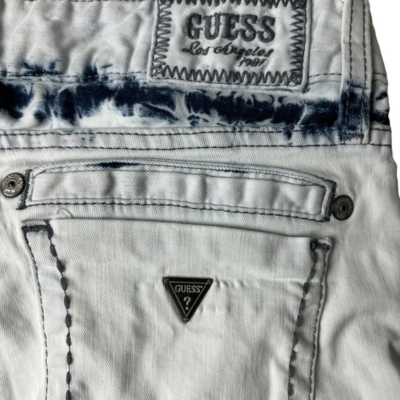Guess Jean Short VTG Y2K Bleached Denim Women SZ 31 10 Cotton Zip 80s Yoke Skate - Picture 5 of 8